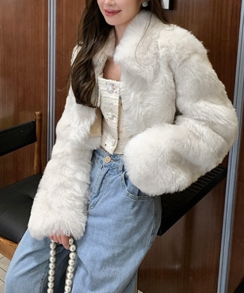 【早い者勝ち】ホワイト ファー ショート ジャケット セール】襟付きショート丈ファージャケット（その他アウター）｜LADY