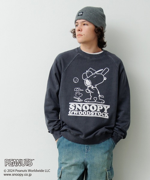 GLAZOS（グラソス）の「【大人向けサイズあり】【PEANUTS】スヌーピー＆ウッドストック ラグラントレーナー（スウェット・キッズ・チャコールグレー/ネイビー/ブラウン・LL/L/M/S）」の2枚目の写真