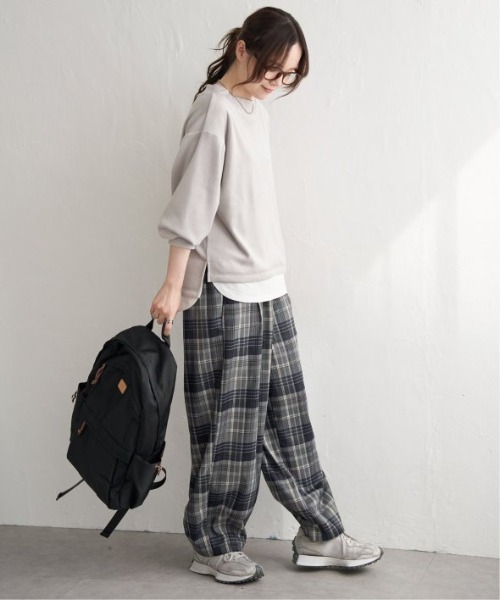 LBC(エルビーシー)の「【お得だ値】ベロアコールフェイクプルオーバー(Tシャツ/カットソー・レディース・チャコールグレー/ピンク/カーキブラウン/モカ・M/L)」の10枚目の写真