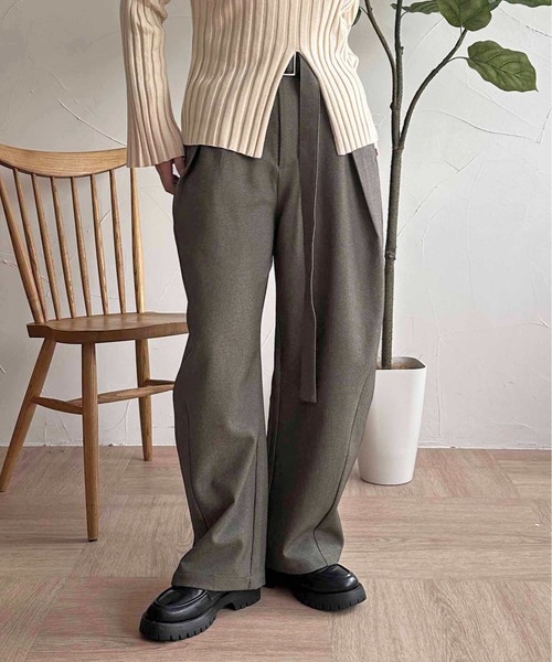 apres jour clair（アプレジュールクレア）の「【セットアップ可能】【apres jour clair】ウエストデザインカーブパンツ（その他パンツ・レディース・ベージュ系その他/ブラウン系その他/グレー/グレー系その他/ナチュラル/ベージュ/モカ/ベージュ系その他2/ブラック系その他/ライトブラウン/ダークブラウン/チャコールグレー/オリーブ/アイボリー/ブラウン系その他2・SMALL/LARGE/MEDIUM）」の4枚目の写真