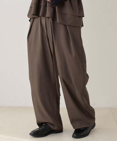 apres jour clair（アプレジュールクレア）の「【セットアップ可能】【apres jour clair】ウエストデザインカーブパンツ（その他パンツ・レディース・ベージュ系その他/ブラウン系その他/グレー/グレー系その他/ナチュラル/ベージュ/モカ/ベージュ系その他2/ブラック系その他/ライトブラウン/ダークブラウン/チャコールグレー/オリーブ/アイボリー/ブラウン系その他2・SMALL/LARGE/MEDIUM）」の10枚目の写真