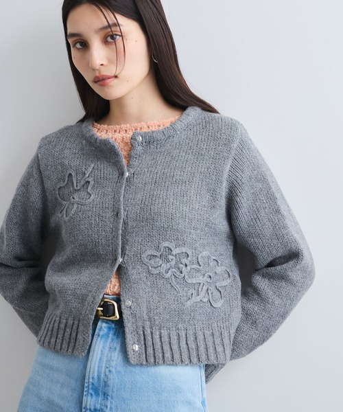 VIS(ビス)の「【WEB限定】刺繍フラワーカーディガン(カーディガン/ボレロ・レディース・グレー/キナリ/ブラック・FREE)」の3枚目の写真