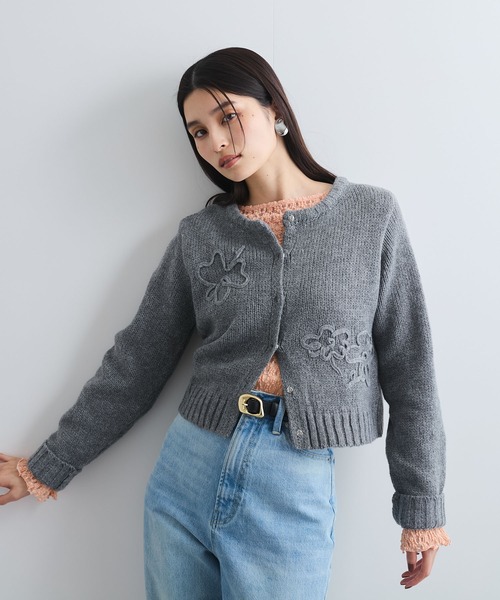 VIS(ビス)の「【WEB限定】刺繍フラワーカーディガン(カーディガン/ボレロ・レディース・グレー/キナリ/ブラック・FREE)」の11枚目の写真