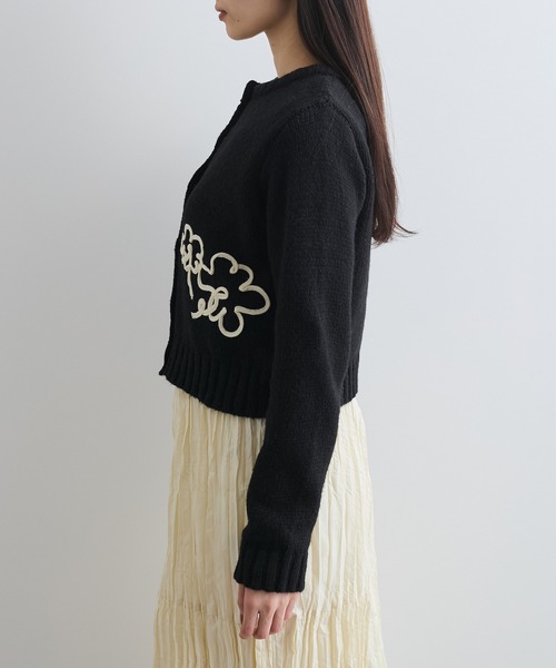 VIS(ビス)の「【WEB限定】刺繍フラワーカーディガン(カーディガン/ボレロ・レディース・グレー/キナリ/ブラック・FREE)」の19枚目の写真