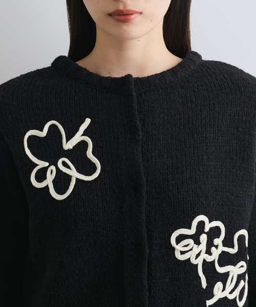 VIS(ビス)の「【WEB限定】刺繍フラワーカーディガン(カーディガン/ボレロ・レディース・グレー/キナリ/ブラック・FREE)」の21枚目の写真