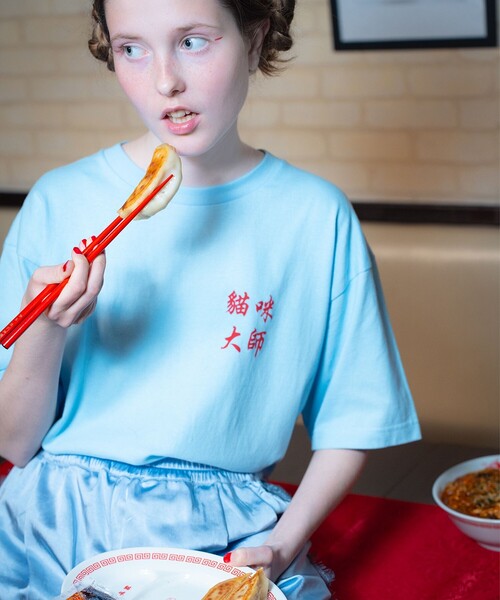 mmts(マミタス)の「中華龍 Tシャツ(Tシャツ/カットソー・レディース・ホワイト/サックスブルー・S/XL/L/M)」の1枚目の写真
