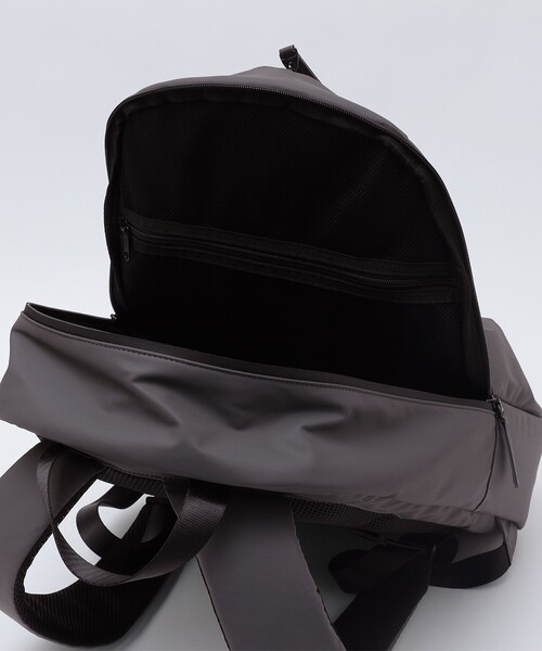 SHIPS Colors(シップス カラーズ)の「【一部WEB限定】SHIPS Colors:HYDROS バックパック◇(バックパック/リュック・メンズ・ブラック/グレー/ネイビー・ONE SIZE)」の10枚目の写真