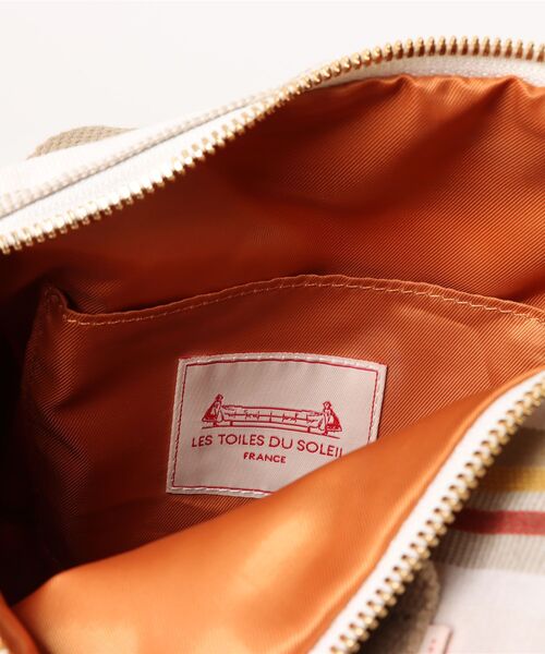 LES TOILES DU SOLEIL(レトワールデュソレイユ)の「tambour bag(タンブール バッグ)(ショルダーバッグ・レディース・レッド/アイボリー/ブラック・フリー)」の6枚目の写真