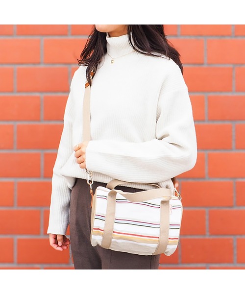 LES TOILES DU SOLEIL(レトワールデュソレイユ)の「tambour bag(タンブール バッグ)(ショルダーバッグ・レディース・レッド/アイボリー/ブラック・フリー)」の1枚目の写真