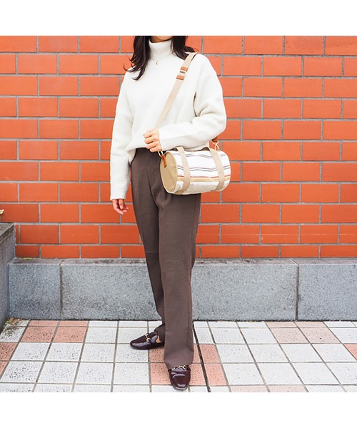 LES TOILES DU SOLEIL(レトワールデュソレイユ)の「tambour bag(タンブール バッグ)(ショルダーバッグ・レディース・レッド/アイボリー/ブラック・フリー)」の13枚目の写真