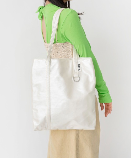 CONTROL FREAK / CTFK（コントロールフリーク）の「CONTROL FREAK / CTFK（コントロールフリーク）DAYトート（トートバッグ・レディース・シルバー/ゴールド/ブラック/ホワイト・FREE）」の2枚目の写真