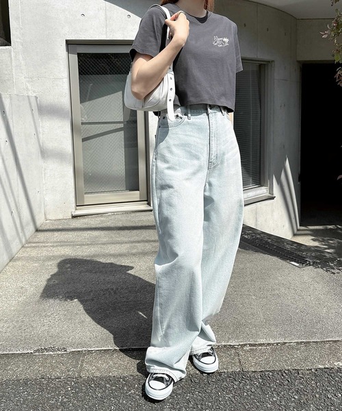 Freesia by andme(フリージアバイアンドミー)の「BloomフラワーロゴプリントミニTシャツ(Tシャツ/カットソー・レディース・オートミール/オフホワイト/スミクロ/キナリ・M)」の11枚目の写真