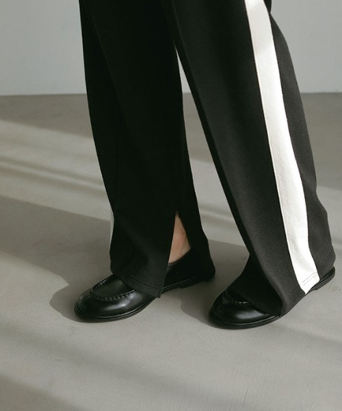 ETRE TOKYO（エトレトウキョウ）の「オイルドレザーフラットローファー（ローファー・レディース・ブラック/ブラウン・36/37/38）」の5枚目の写真