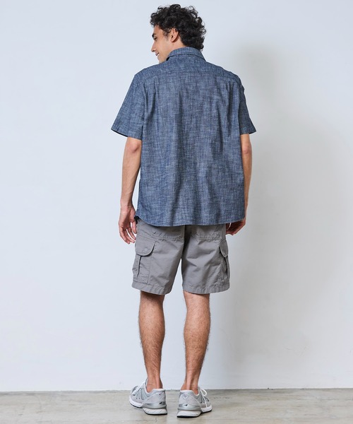 L.L.Bean(エルエルビーン)の「コンフォート・ストレッチ・シャンブレー・シャツ、半袖 ジャパン・フィット(シャツ/ブラウス・メンズ・ホワイト/ダークインディゴブルー/インディゴブルー・X-LARGE/LARGE/MEDIUM)」の12枚目の写真