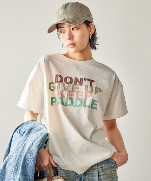 BAYFLOW（ベイフロー）の「[ヴィンテージ感漂う風合い]ピグメントロゴショートスリーブT（Tシャツ/カットソー・レディース・オフホワイト/テラコッタ/チャコール/セージグリーン/ブラウン/ダークグレー/グレー系その他/ホワイト/ベージュ/ブルー・MEDIUM/SMALL）」の14枚目の写真