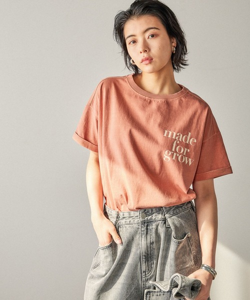 BAYFLOW（ベイフロー）の「[ヴィンテージ感漂う風合い]ピグメントロゴショートスリーブT（Tシャツ/カットソー・レディース・オフホワイト/テラコッタ/チャコール/セージグリーン/ブラウン/ダークグレー/グレー系その他/ホワイト/ベージュ/ブルー・MEDIUM/SMALL）」の21枚目の写真