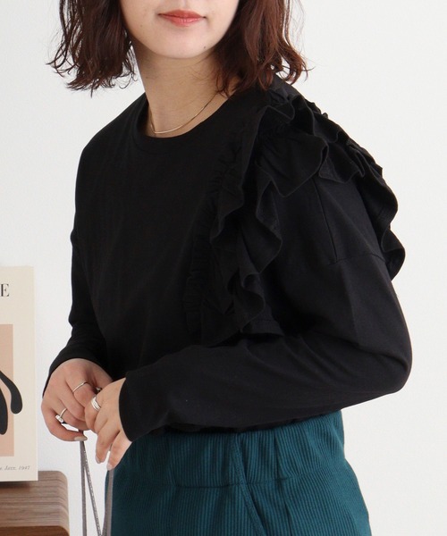 atONE(アットワン)の「片袖フリル長袖カットソー(Tシャツ/カットソー・レディース・ブラック/カーキ/ライトベージュ/オフホワイト・M-L/4L~5L/LL~3L)」の9枚目の写真