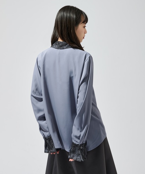 Vin フラワレースニットドッキングブラウス　新品未使用 THE Yon ブラウス シャツ フラワーレース刺繍Vネッククロップド
