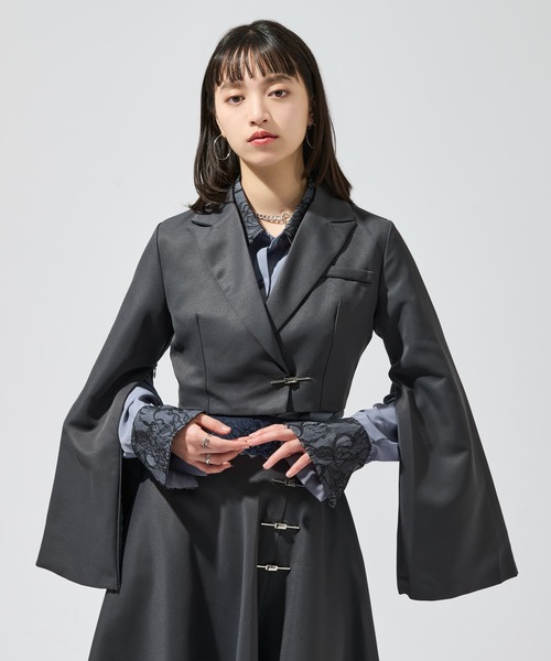 Ellno de Mavie（エルノデメヴィ）の「フラワーレースドッキングシャツ（シャツ/ブラウス・レディース・グレイッシュベージュ/ブラック/ブラック系/ブルーグレー・FREE）」の19枚目の写真