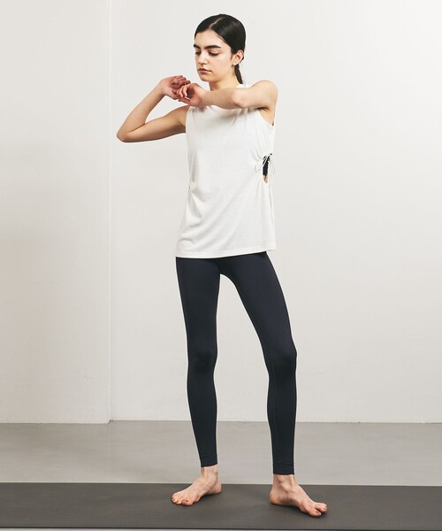 TO UNITED ARROWS(トゥーユナイテッドアローズ)の「<TO UNITED ARROWS>UPDRIFT サイドホール タンクトップ(タンクトップ・レディース・オフホワイト/ピンク/ブラック・FREE)」の7枚目の写真