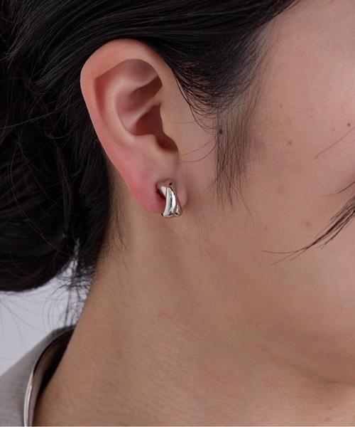 CALIN STANDARD(カリンスタンダード)の「◆金属アレルギー対応◆◆made in japan◆【痛くない】【落ちにくい】【片手で簡単】クロス マグネットイヤリング(イヤリング・レディース・ゴールド/シルバー・FREE)」の2枚目の写真