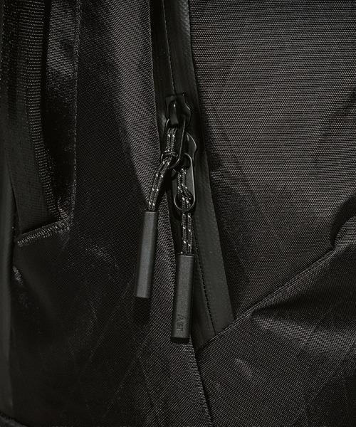 Aer（エアー）の「Aer エアー DAY PACK 3 X-PAC バックパック B4 16インチPC対応（バックパック/リュック・メンズ・ブラック・FREE）」の7枚目の写真
