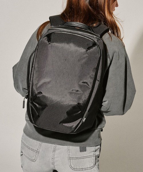 Aer（エアー）の「Aer エアー DAY PACK 3 X-PAC バックパック B4 16インチPC対応（バックパック/リュック・メンズ・ブラック・FREE）」の2枚目の写真