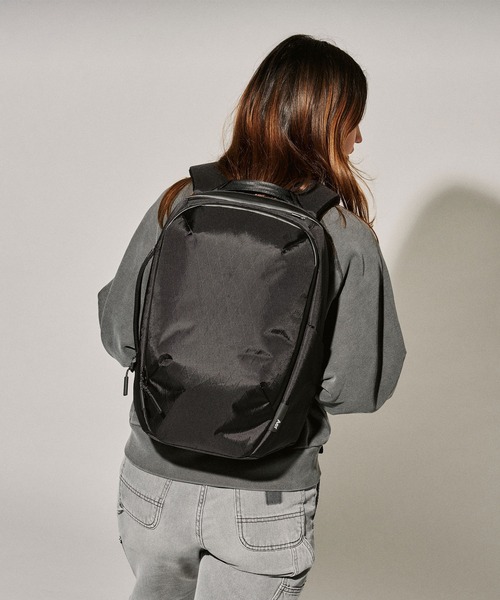 Aer（エアー）の「Aer エアー DAY PACK 3 X-PAC バックパック B4 16インチPC対応（バックパック/リュック・メンズ・ブラック・FREE）」の11枚目の写真