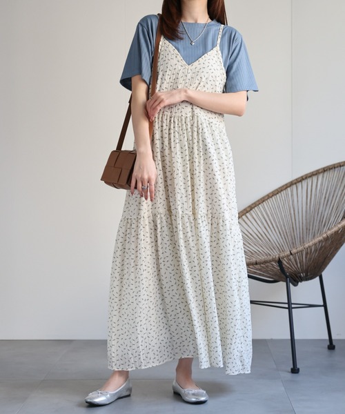 sakishimatokyo（サキシマトーキョー）の「【多色展開】フラワープリント キャミワンピース/ティアードワンピ（ワンピース・レディース・ネイビー/ベージュ/レッド/ピンク/ホワイト/ブラック・FREE）」の9枚目の写真