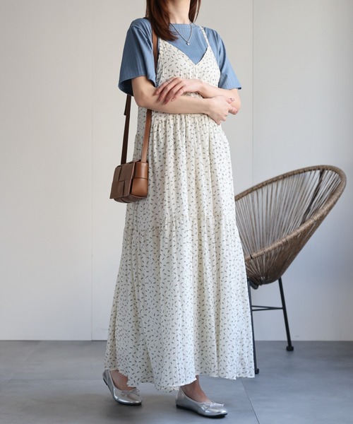 sakishimatokyo（サキシマトーキョー）の「【多色展開】フラワープリント キャミワンピース/ティアードワンピ（ワンピース・レディース・ネイビー/ベージュ/レッド/ピンク/ホワイト/ブラック・FREE）」の10枚目の写真