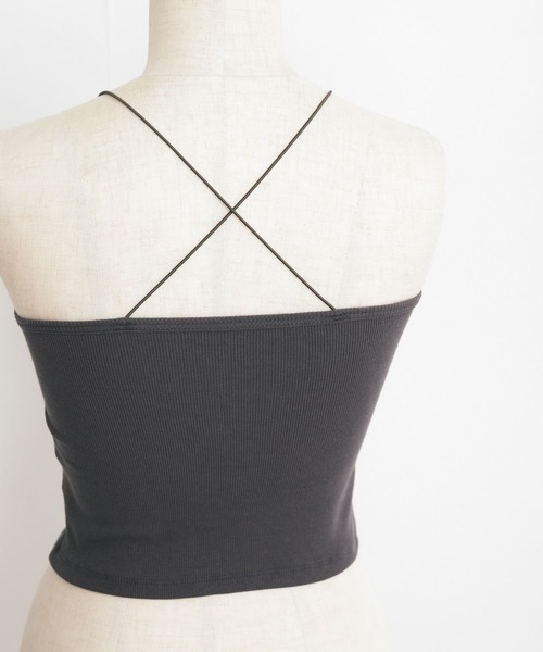 KBF（ケイビーエフ）の「カップ付きクロップドキャミソール（キャミソール・レディース・オフホワイト/グレー/チャコールグレー・ONE）」の3枚目の写真