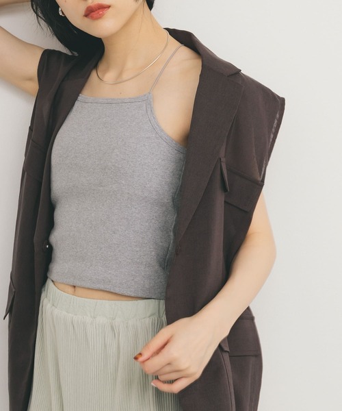 KBF（ケイビーエフ）の「カップ付きクロップドキャミソール（キャミソール・レディース・オフホワイト/グレー/チャコールグレー・ONE）」の20枚目の写真