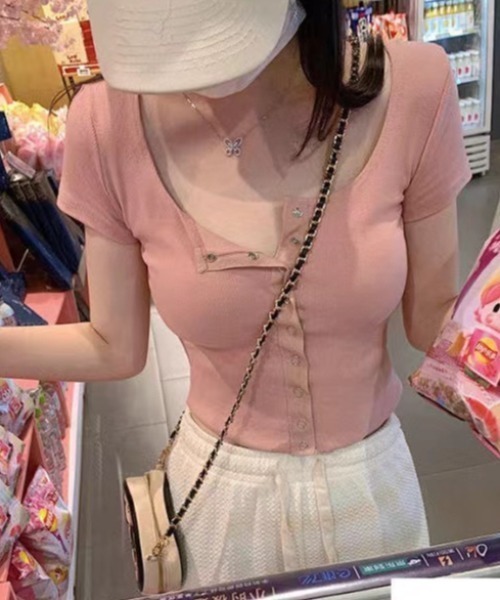 lilful(リルフル)の「クロップフロントスナップボタントップス(Tシャツ/カットソー・レディース・グレー/ホワイト/ピンク・M/L)」の9枚目の写真