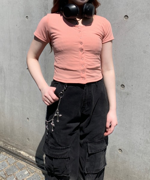 lilful(リルフル)の「クロップフロントスナップボタントップス(Tシャツ/カットソー・レディース・グレー/ホワイト/ピンク・M/L)」の11枚目の写真