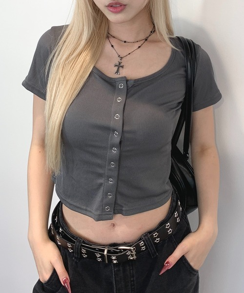 lilful(リルフル)の「クロップフロントスナップボタントップス(Tシャツ/カットソー・レディース・グレー/ホワイト/ピンク・M/L)」の20枚目の写真