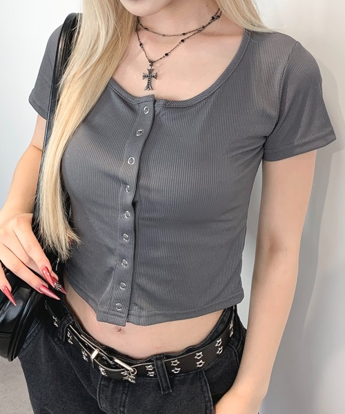 lilful(リルフル)の「クロップフロントスナップボタントップス(Tシャツ/カットソー・レディース・グレー/ホワイト/ピンク・M/L)」の22枚目の写真