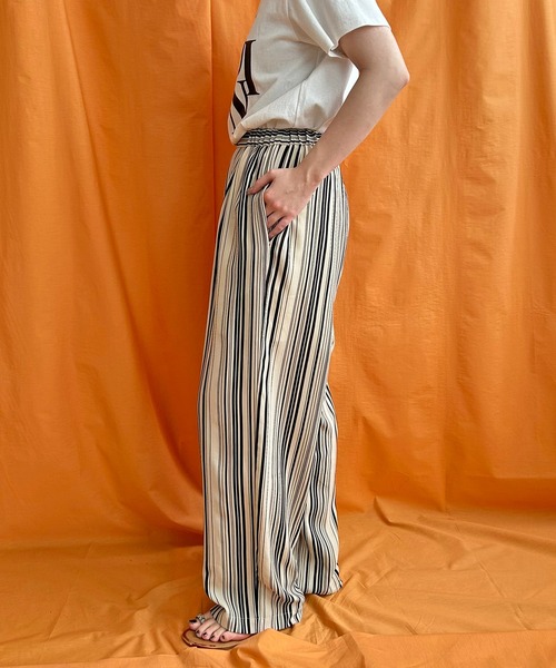LHELBIE（レルビエ）の「ストライプタックパンツ（その他パンツ・レディース・ブラック/ライトベージュ/レッド・M）」の12枚目の写真