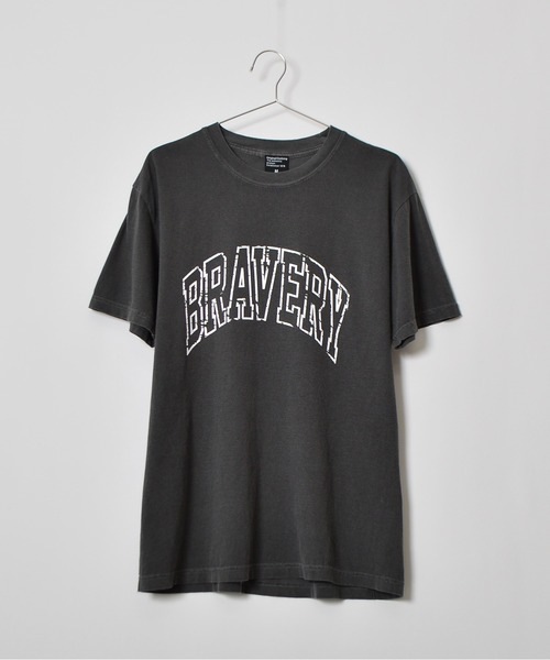 MODISH GAZE（モディシュガゼ）の「【MODISH GAZE】ピグメントアーチロゴＴシャツ（BRAVERY)(CP)（Tシャツ/カットソー・メンズ・スミクロ/バーガンディー・L）」の4枚目の写真