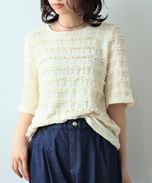 leswel(レスウェル)の「【L~5L 大きいサイズ】レーシージャガードプルオーバー 半袖 春夏(Tシャツ/カットソー・レディース・ブラック/イエロー/ベージュ・LL/3L/5L/4L/L)」の2枚目の写真