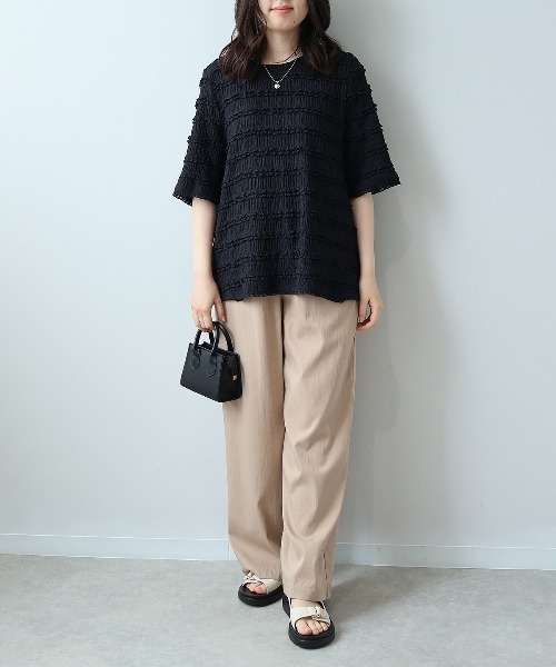leswel(レスウェル)の「【L~5L 大きいサイズ】レーシージャガードプルオーバー 半袖 春夏(Tシャツ/カットソー・レディース・ブラック/イエロー/ベージュ・LL/3L/5L/4L/L)」の5枚目の写真