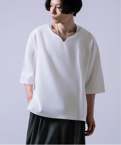 Crownor（クラウノアー）の「キーネック 半袖Tシャツ（Tシャツ/カットソー・メンズ・ホワイト/チャコール/カーキ・MEDIUM/LARGE）」の2枚目の写真