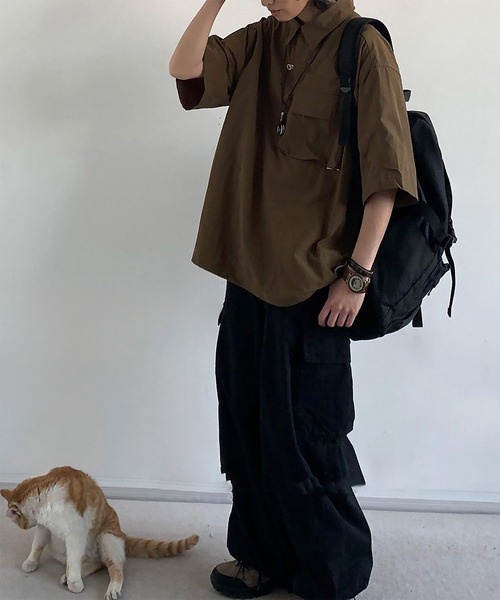 SBG（エスビー）の「SBG ドロストカジュアルシャツ（シャツ/ブラウス・メンズ・ブラウン/ネイビー・MEDIUM/LARGE）」の4枚目の写真