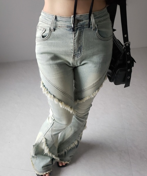 me+em select(ミームセレクト)の「【 2color / 4size 】フリンジデザインヴィンテージライクストレッチフレアデニム / fringe design vintage-like stretch flare denim(デニムパンツ・レディース・ブラック/ブルー・SMALL/MEDIUM/LARGE/X-LARGE)」の22枚目の写真