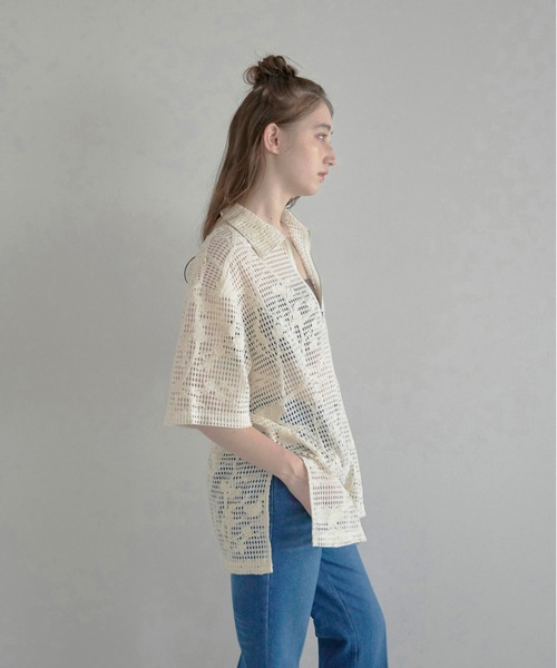 MINERTE(ミネルテ)の「【MINERTE】flower embroidery half zip mesh shirt / フラワー刺繍ハーフジップメッシュシャツ(シャツ/ブラウス・レディース・ブラック/アイボリー・FREE)」の7枚目の写真