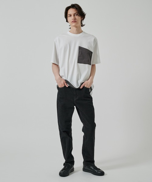 WHITE MOUNTAINEERING(ホワイトマウンテニアリング)の「別注 DRAW CORD ZIP POCKET S/S TEE(Tシャツ/カットソー・メンズ・ネイビー/ホワイト/ブラック・0/1/2/3)」の4枚目の写真