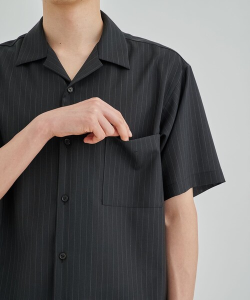 UNITED TOKYO（ユナイテッドトウキョウ）の「SUMMER WOOL オープンカラーシャツ　接触冷感｜防シワ｜防臭性（シャツ/ブラウス・メンズ・オフホワイト/ブラック/ダークグレー/グレイッシュベージュ・1/2）」の13枚目の写真