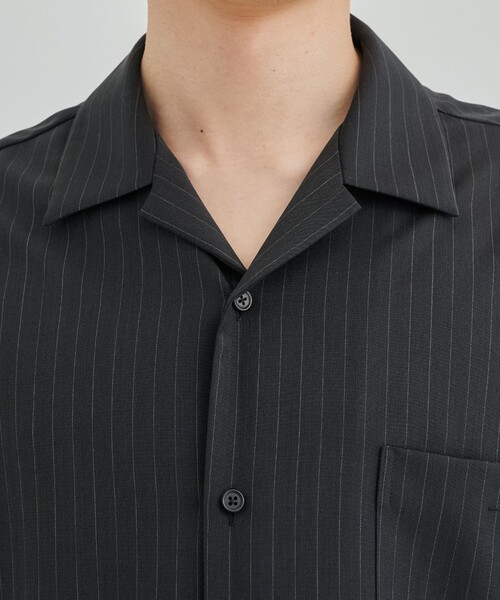 UNITED TOKYO（ユナイテッドトウキョウ）の「SUMMER WOOL オープンカラーシャツ　接触冷感｜防シワ｜防臭性（シャツ/ブラウス・メンズ・オフホワイト/ブラック/ダークグレー/グレイッシュベージュ・1/2）」の14枚目の写真