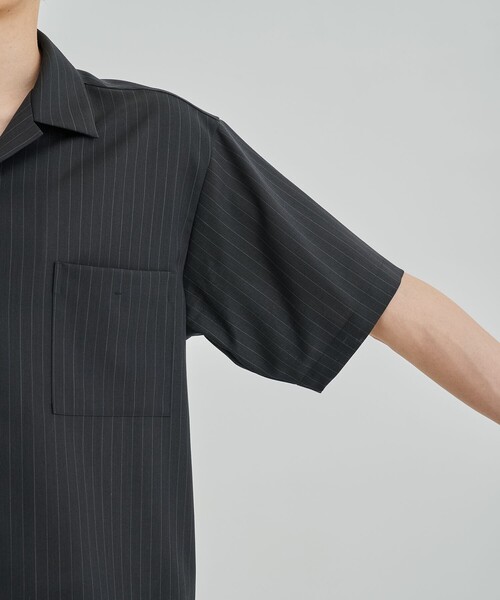 UNITED TOKYO（ユナイテッドトウキョウ）の「SUMMER WOOL オープンカラーシャツ　接触冷感｜防シワ｜防臭性（シャツ/ブラウス・メンズ・オフホワイト/ブラック/ダークグレー/グレイッシュベージュ・1/2）」の15枚目の写真