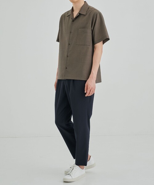 UNITED TOKYO（ユナイテッドトウキョウ）の「SUMMER WOOL オープンカラーシャツ　接触冷感｜防シワ｜防臭性（シャツ/ブラウス・メンズ・オフホワイト/ブラック/ダークグレー/グレイッシュベージュ・1/2）」の21枚目の写真