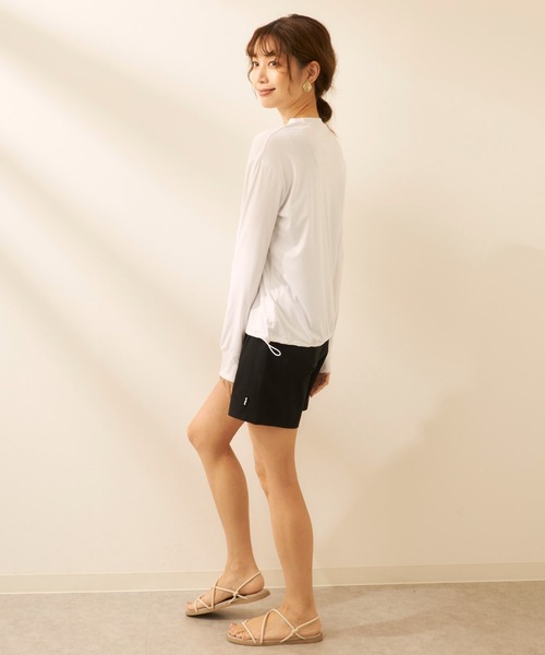 FILA(フィラ)の「ラッシュガード付き 4点セット水着(水着・レディース・ホワイト/ブラック/ブルー/ベージュ/ブラウン・LARGE/X-LARGE/XX-LARGE/MEDIUM)」の14枚目の写真